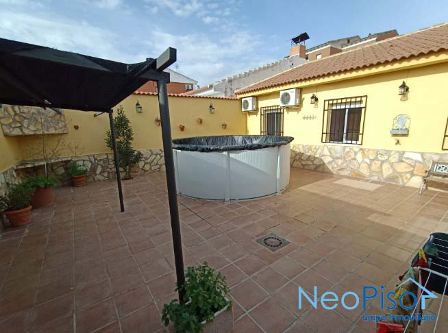Hermoso Chalet con Gran PATIO y TRASTEROS en la Puebla de Montaslban - TOLEDO Hermoso Chalet con Gran PATIO y TRASTEROS en la Puebla de Montaslban - TOLEDO